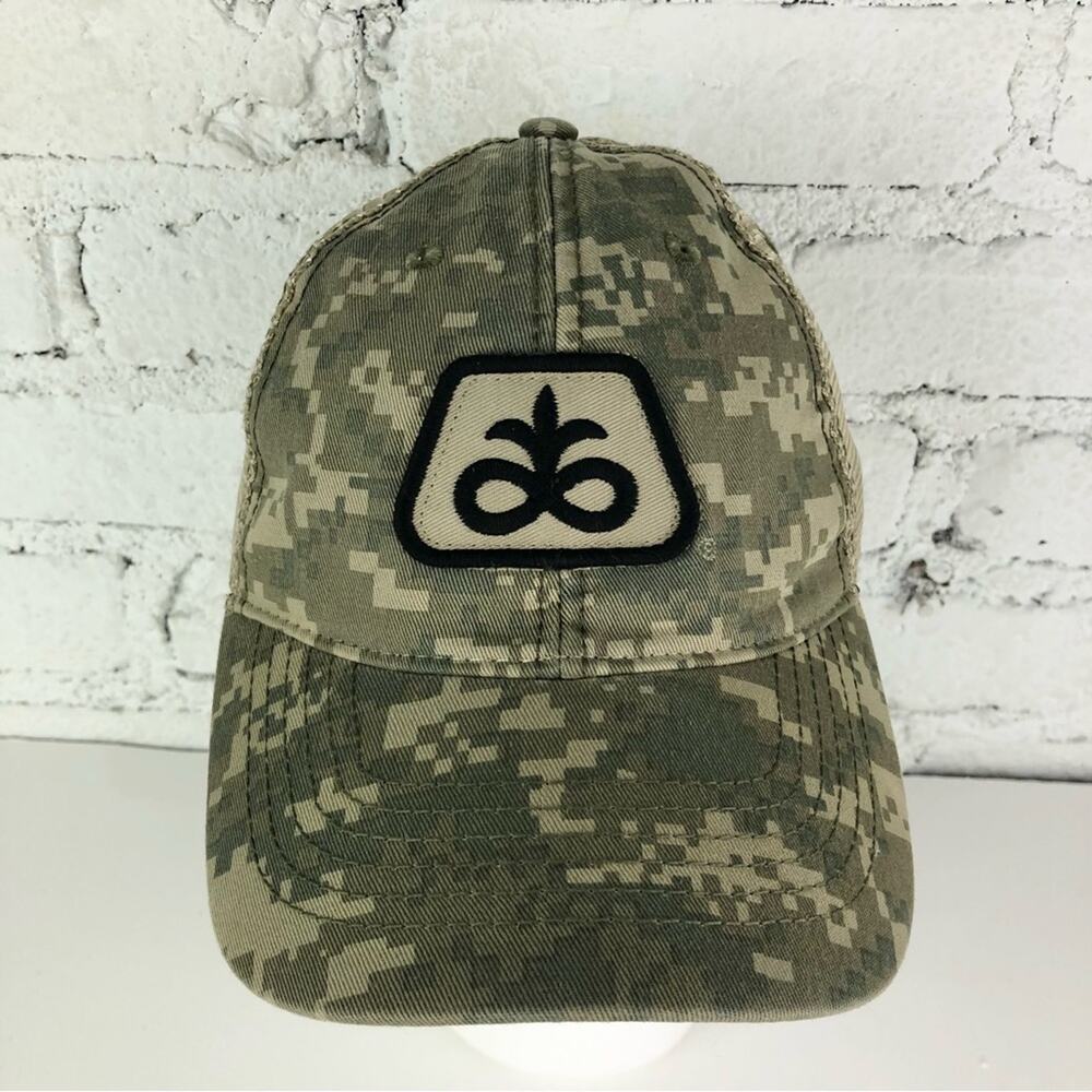 Pioneer Seed Farmer Snapback Digi Camo Hat